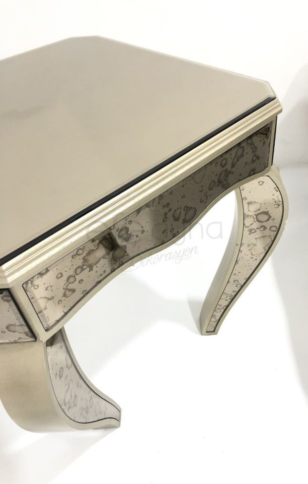 LUKENS AYAKLI BRONZ AYNA YAN SEHPA